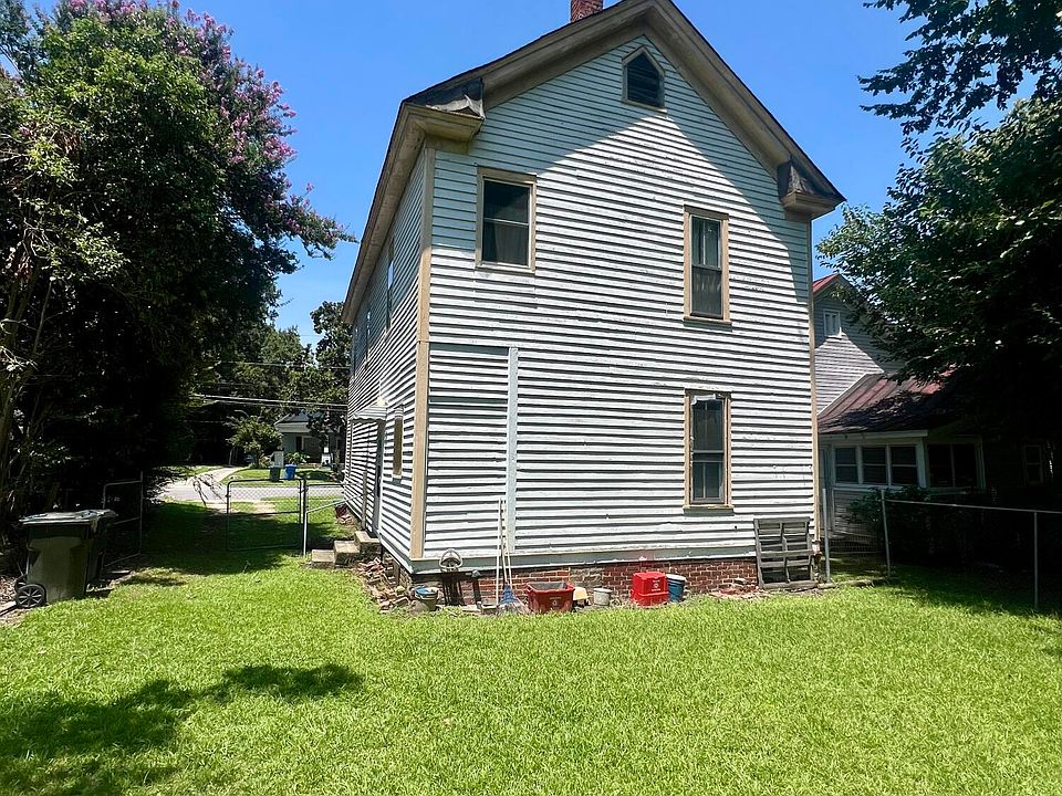 2nd image of 306 Hill Street NE