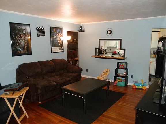 3rd image of 54578 Bradley St