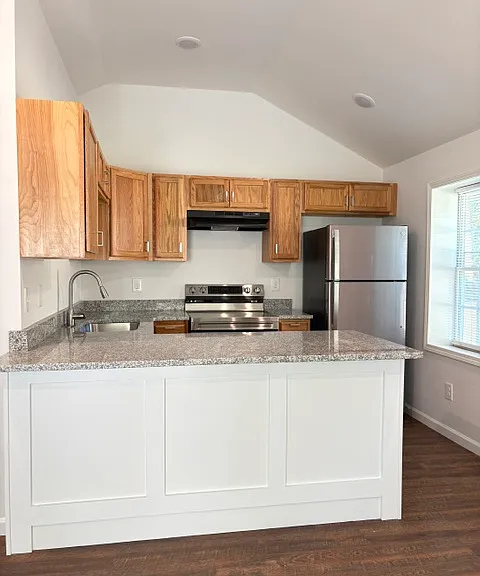 2520 Booker St — Photo 6