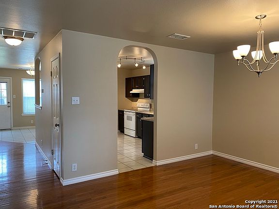 3rd image of 7103 Mountain Brook Dr