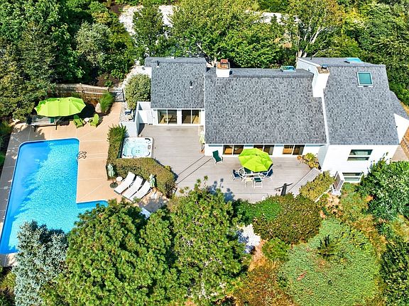 4th image of 20 Cormorant Rd