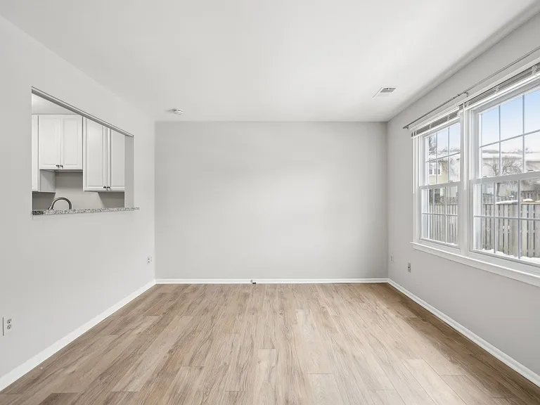 7907 Timarand Ct — Photo 10