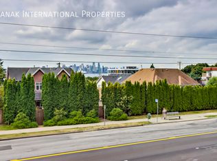 422 E 3rd St #210, North Vancouver, BC