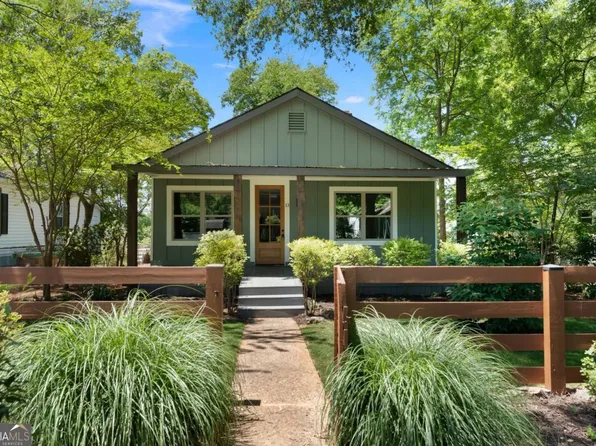 13 Akron St, Cartersville, GA 30120