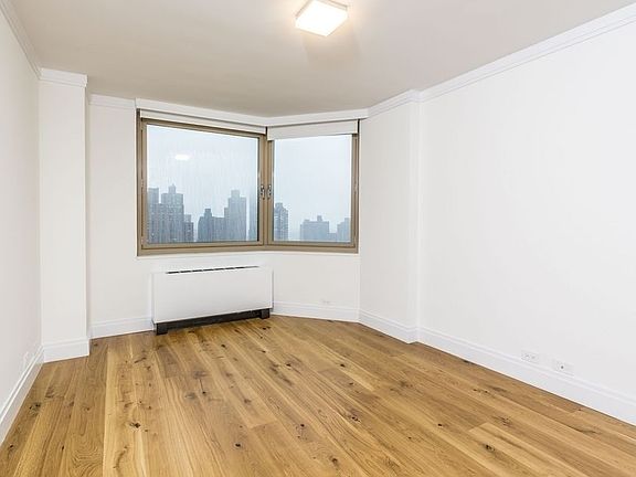 4th image of 201 E 86th St APT 8G