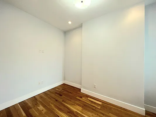 Rented by Triumph Property Group | media 18