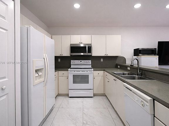 3rd image of 9133 SW 152nd Path