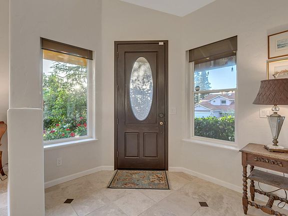 5th image of 131 Biscayne Way