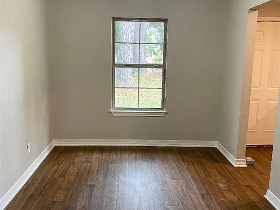 5th image of 430 Larry Dr
