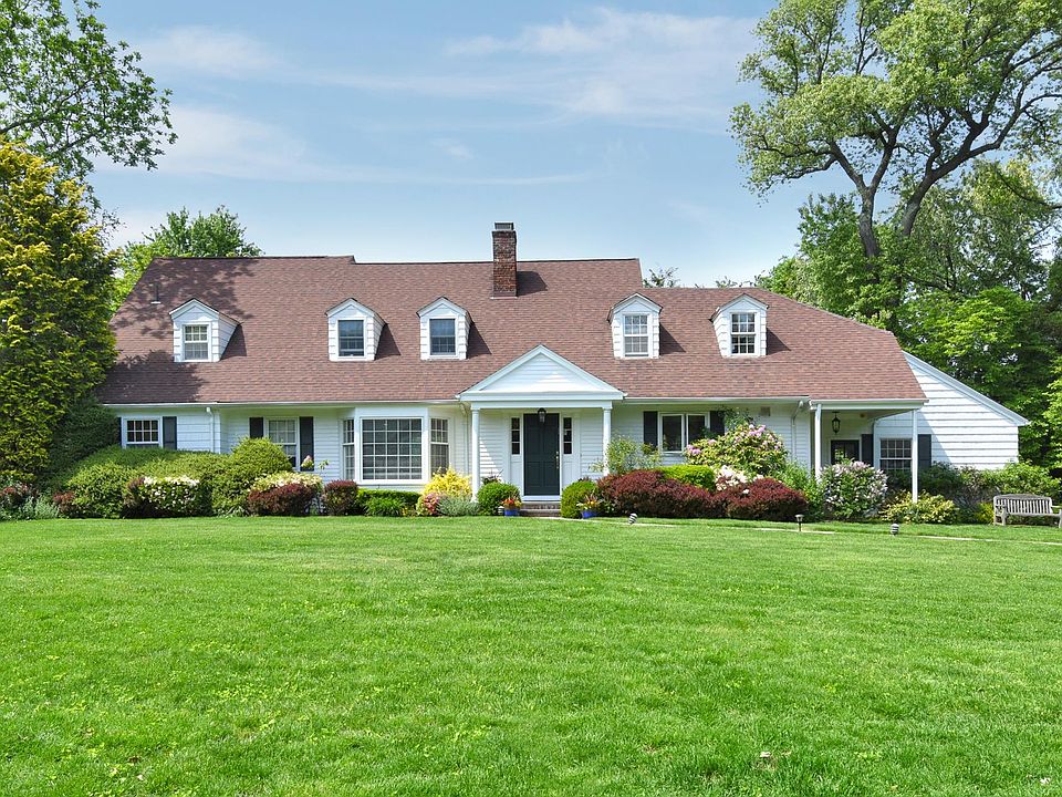 1st image of 74 Country Club Dr