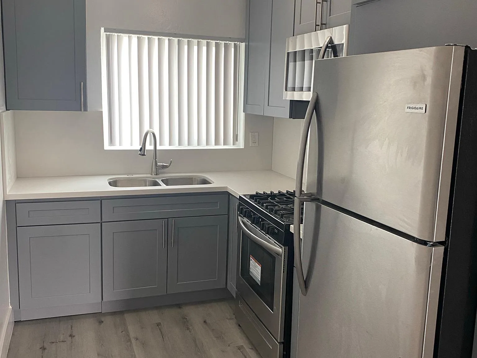 Studio, 400 sqft, $1,395 — Photo 1