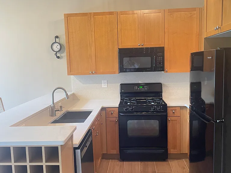400 Mills Ave #107 — Photo 18