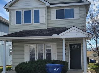 423 NE Wolf Creek Dr, Grain Valley, MO 64029