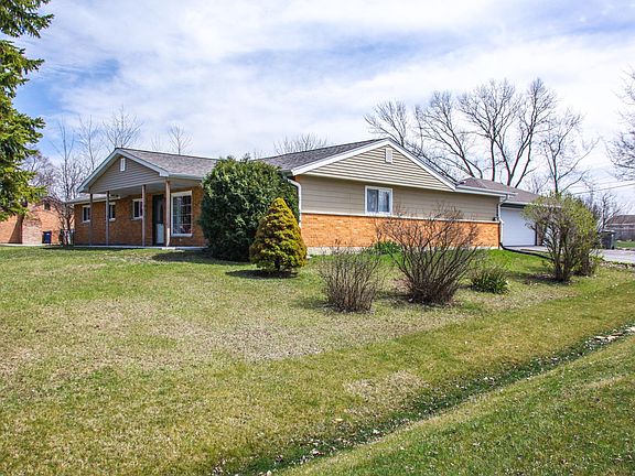 3rd image of 17001 Robinhood Dr