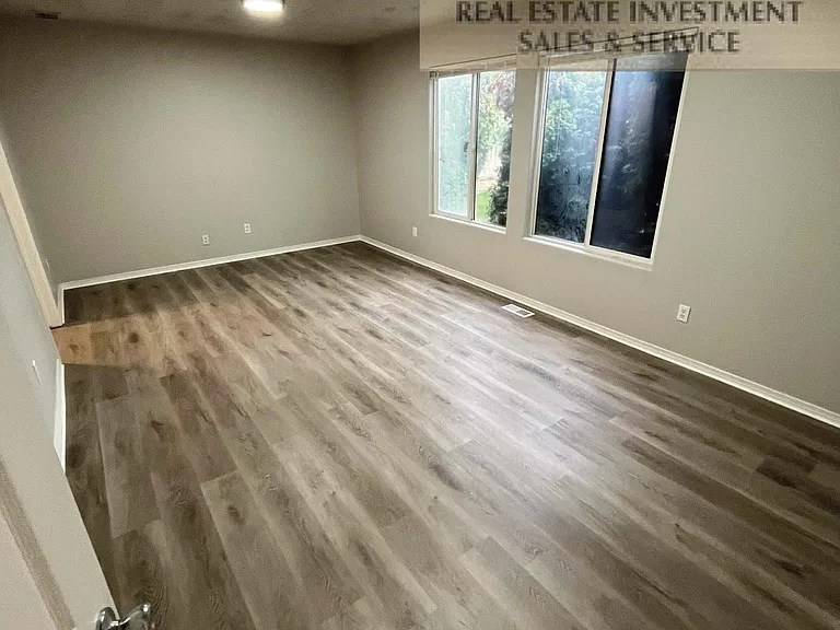 14335 Shenandoah St — Photo 6