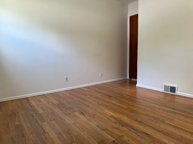 920 Eastlawn Dr — Photo 10