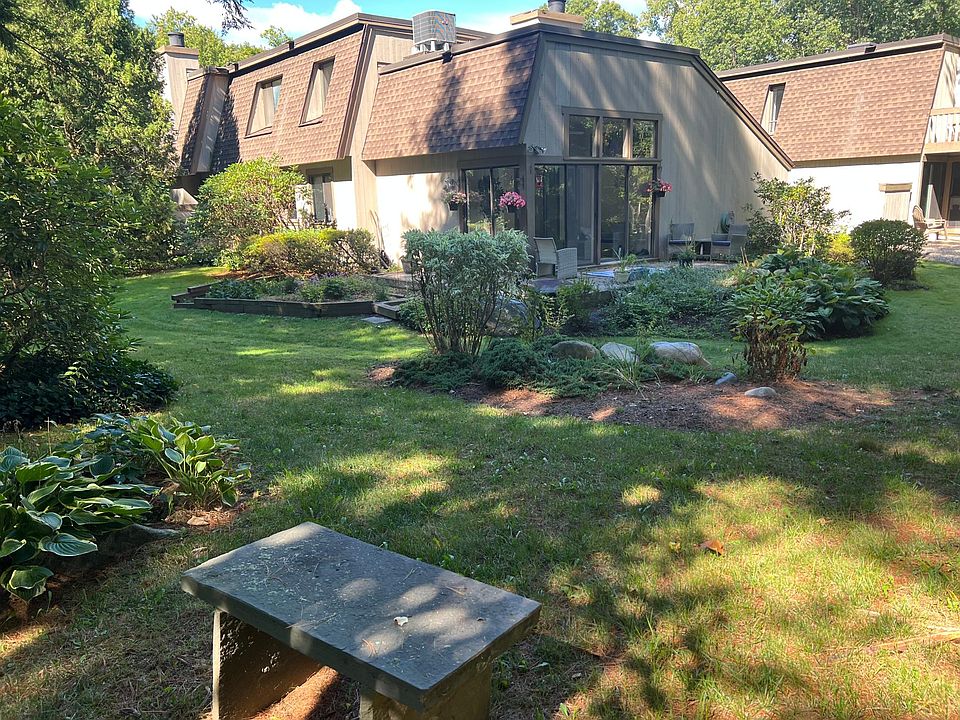 1st image of 23 Mallard Dr #23
