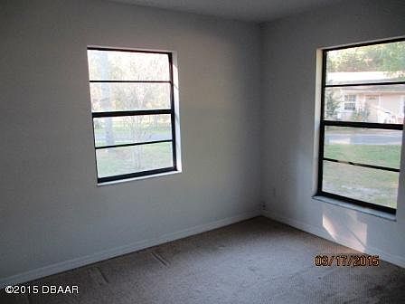 4th image of 235 S Massachusetts Ave
