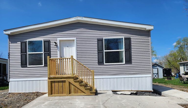 1st image of 345 Oak Tree Dr #345