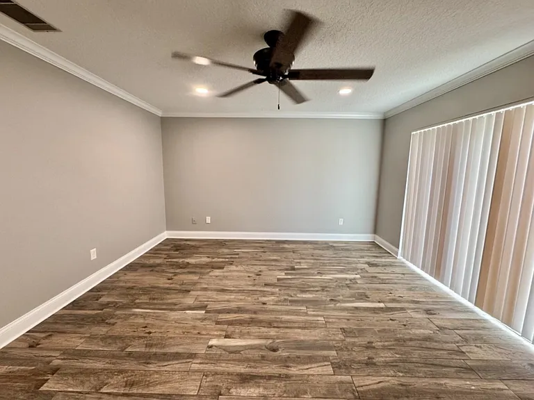 1301 Queen Elaine Dr — Photo 19