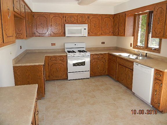 4th image of 14929 Glen Crest Ln