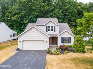15 Sundance Dr, Saratoga Springs, NY 12866