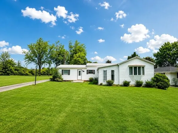 45 N Mitchell Rd, West Middlesex, PA 16159