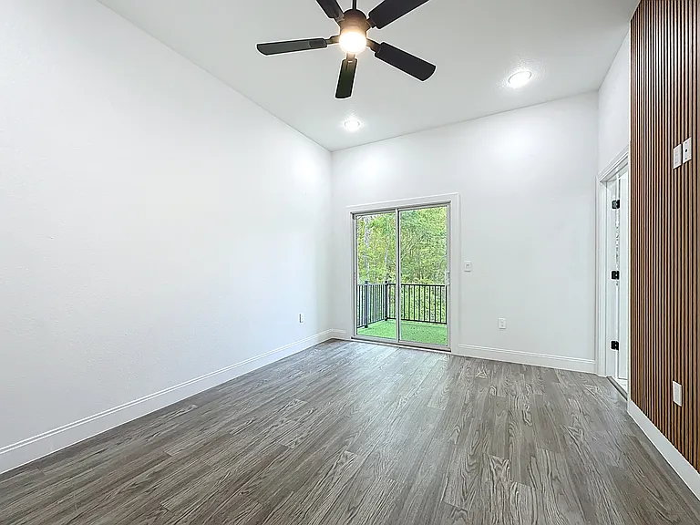 8912 Hogan Rd — Photo 32