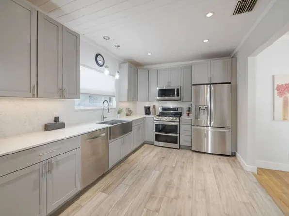 621 S L St, Lake Worth, FL 33460