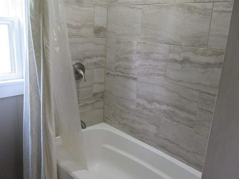 180 Columbine Ave — Photo 3