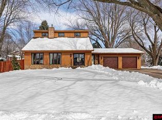 1436 Nottingham Dr SE, Owatonna, MN 55060