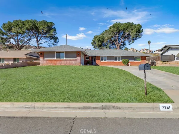7741 Big Rock Dr, Riverside, CA 92509