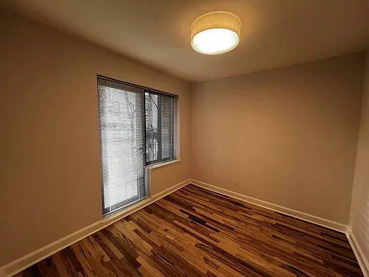 Rented by Salon Realty Corp | media 3