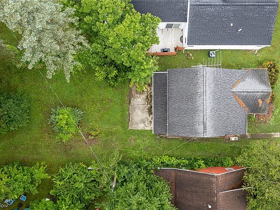 4th image of 359 Dawnshire Dr