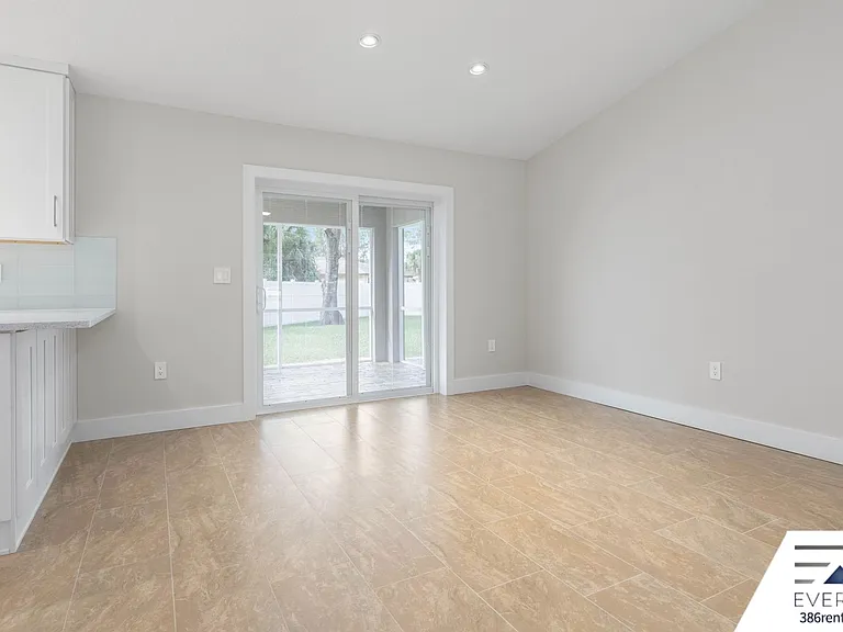 12 Walt Pl — Photo 13