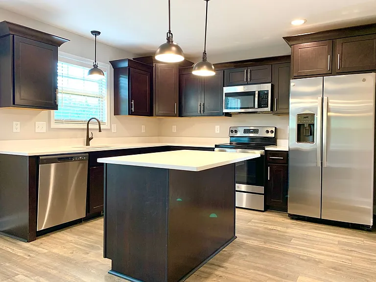 733 Banister Dr — Photo 8