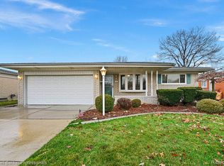 12412 De Grove Dr, Sterling Heights, MI 48312