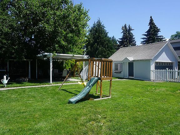 4th image of 1402 Walla Walla Ave