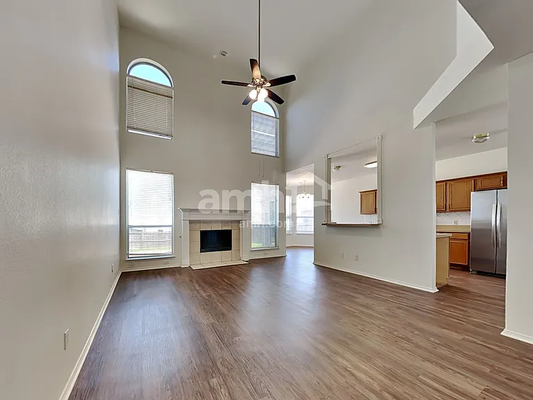 7017 Chaucer Dr — Photo 6