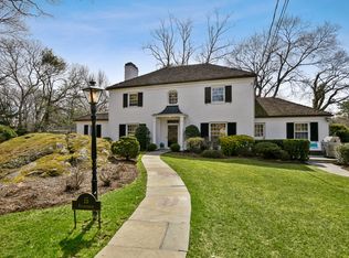 15 Roxborough Rd, Larchmont, NY 10538