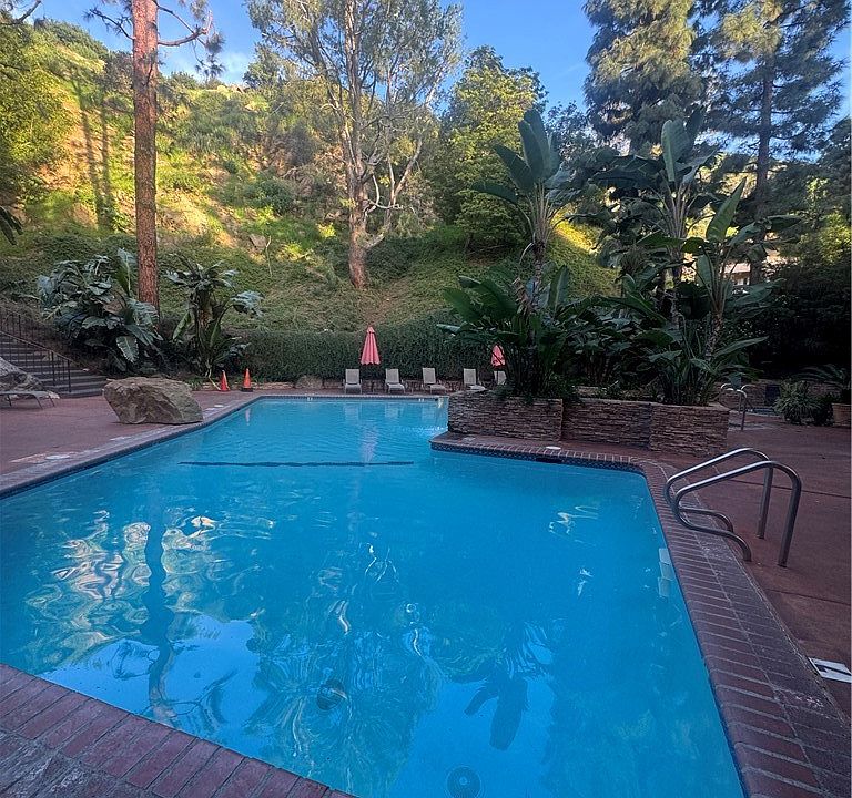 1st image of 2700 Cahuenga Blvd E APT 4223