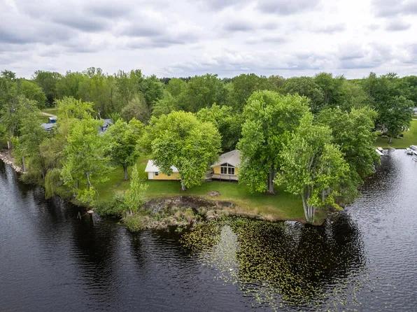 265 Winhoven Dr, Coldwater, MI 49036