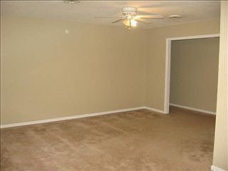 5th image of 503 Shamrock Dr