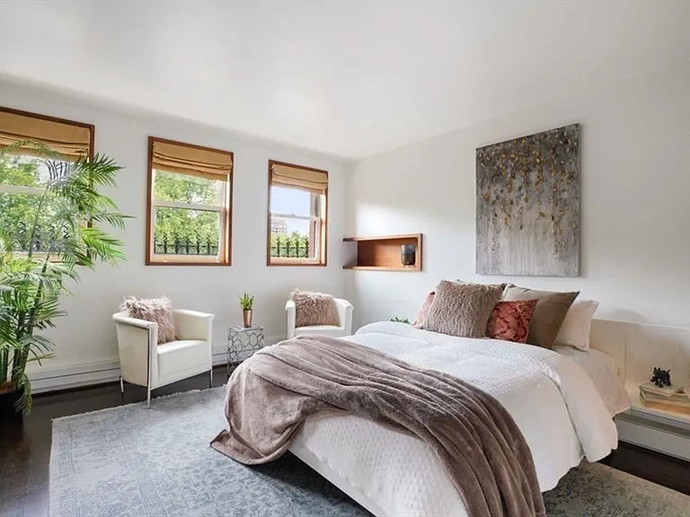 132 Commonwealth Ave #Penthouse 9 — Photo 15