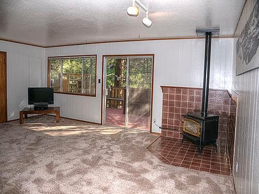 5th image of 373 Sunnyside Dr