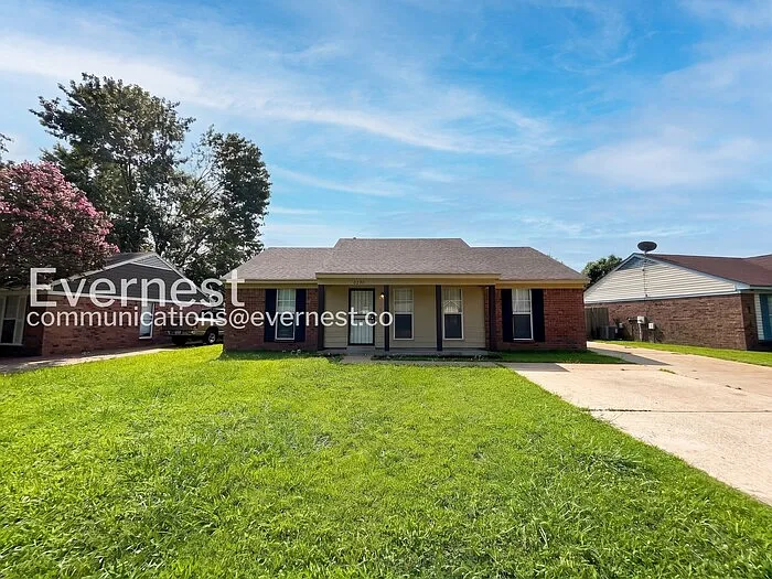 6230 Somerset Dr — Photo 2
