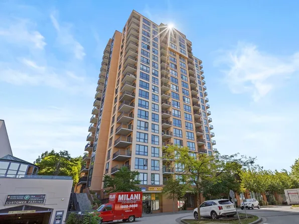 511 Rochester Ave #1904, Coquitlam, BC V3K 0A2