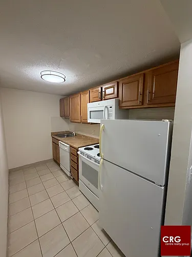 122 Dustin St #2U Photo 1