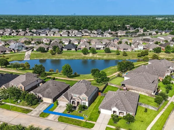 24506 Raven Cliff Falls Dr, Tomball, TX 77375