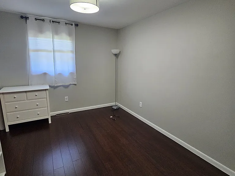 224 Laurel Dr — Photo 6